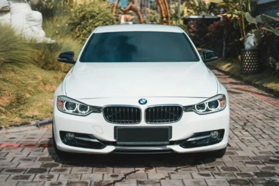 BMW F30 White model reference; current rental-unit photographs available on request