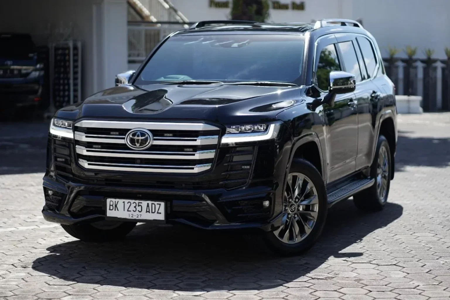 Toyota Land Cruiser FXR model reference; current rental-unit photographs available on request